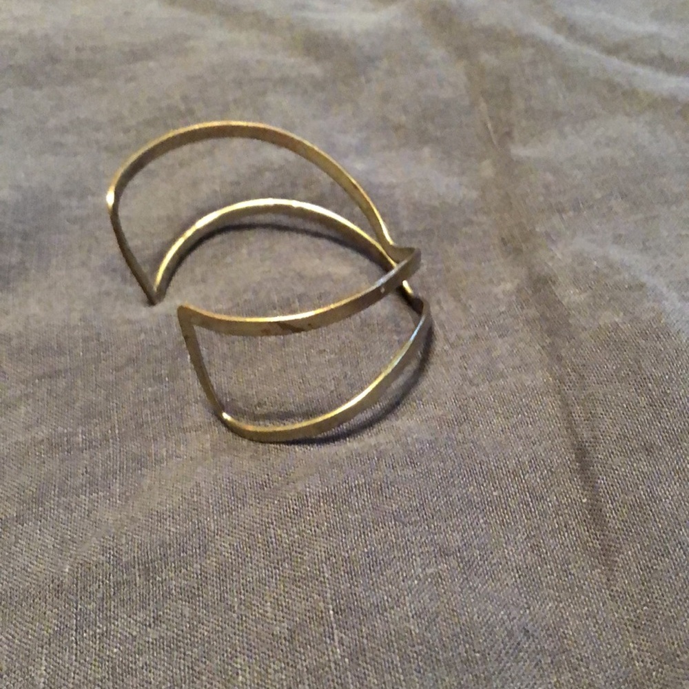 Two Row Arrow Cuff - Picture 3 of 4